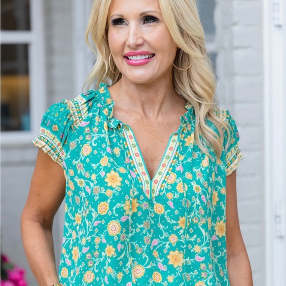 Womens floral top S - Picture 2 of 5